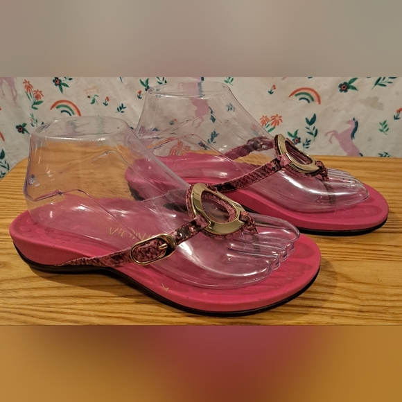 NWOT Vionic Karina Pink Snake Leather Boho Casual Orthotic Sandal Shoe SZ 6 - Picture 3 of 7